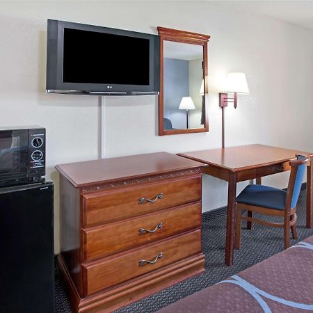 Super 8 By Wyndham Suwanee Hotel Luaran gambar