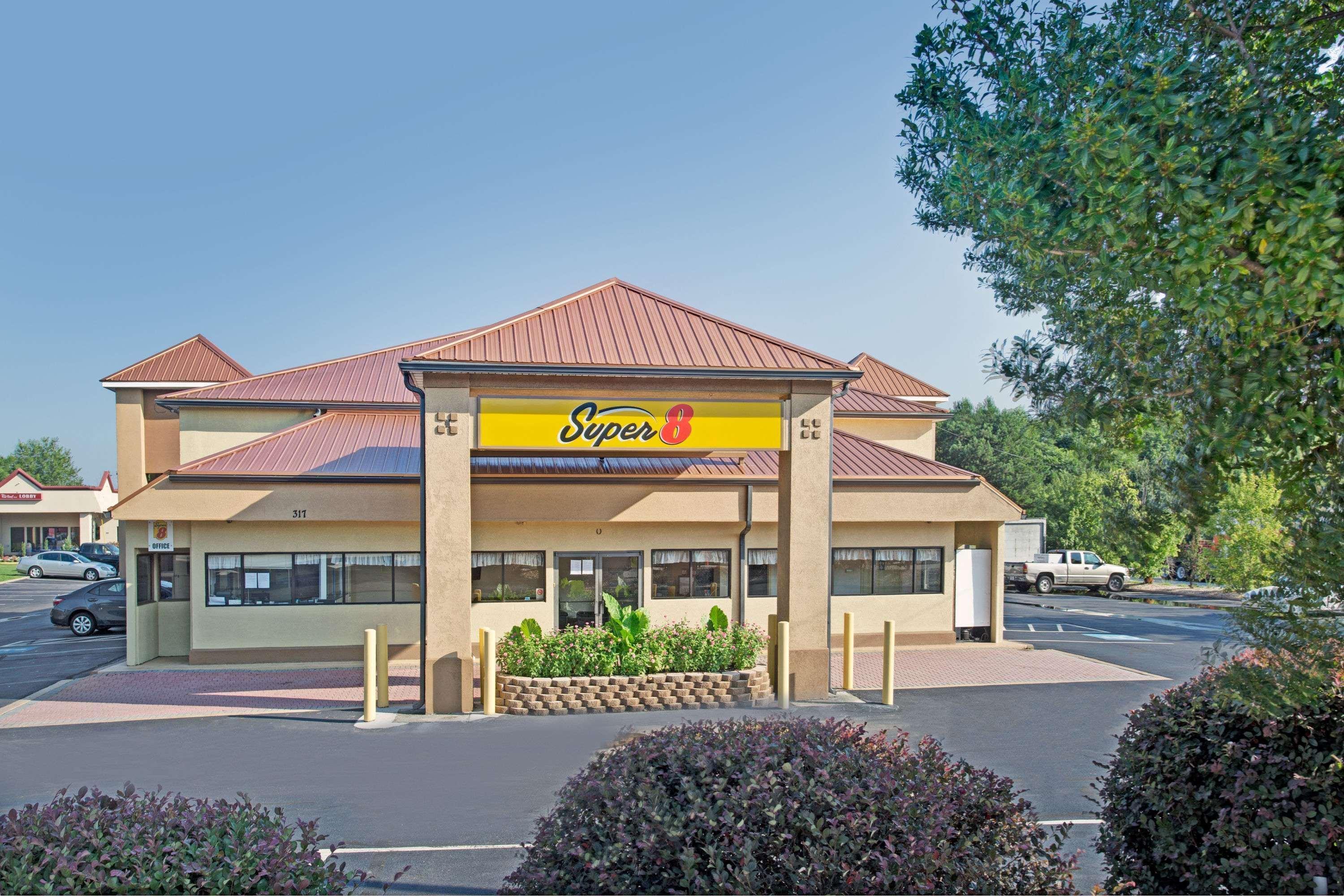 Super 8 By Wyndham Suwanee Hotel Luaran gambar